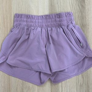 Lululemon Tracker Low-Rise Lined Short 4"